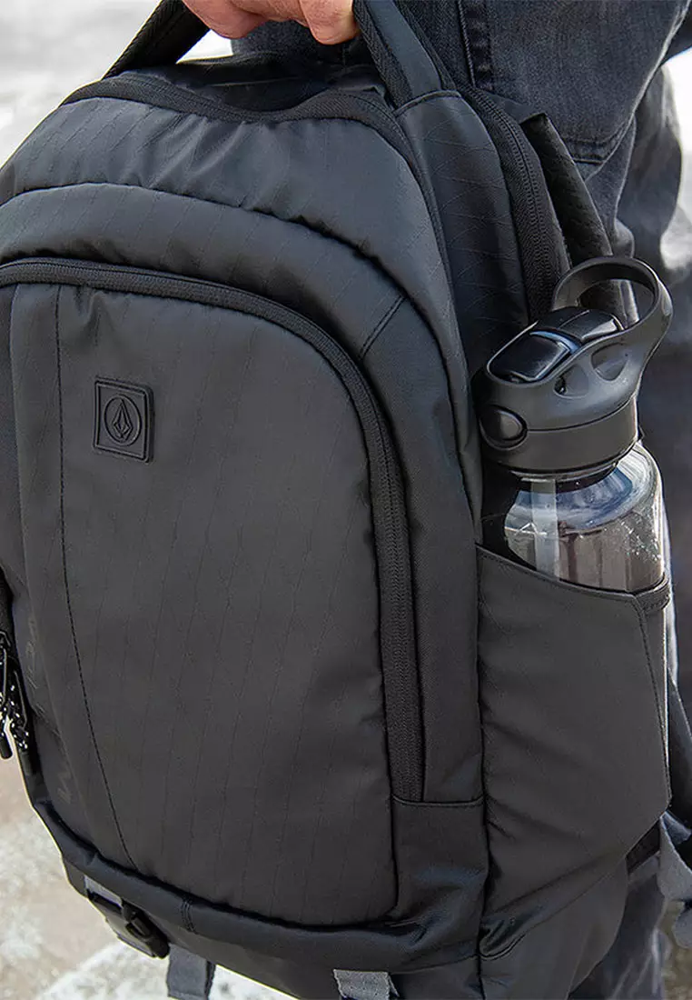 Jual Volcom MBP VENTURE BACKPACK BLACK Original 2026 | ZALORA Indonesia