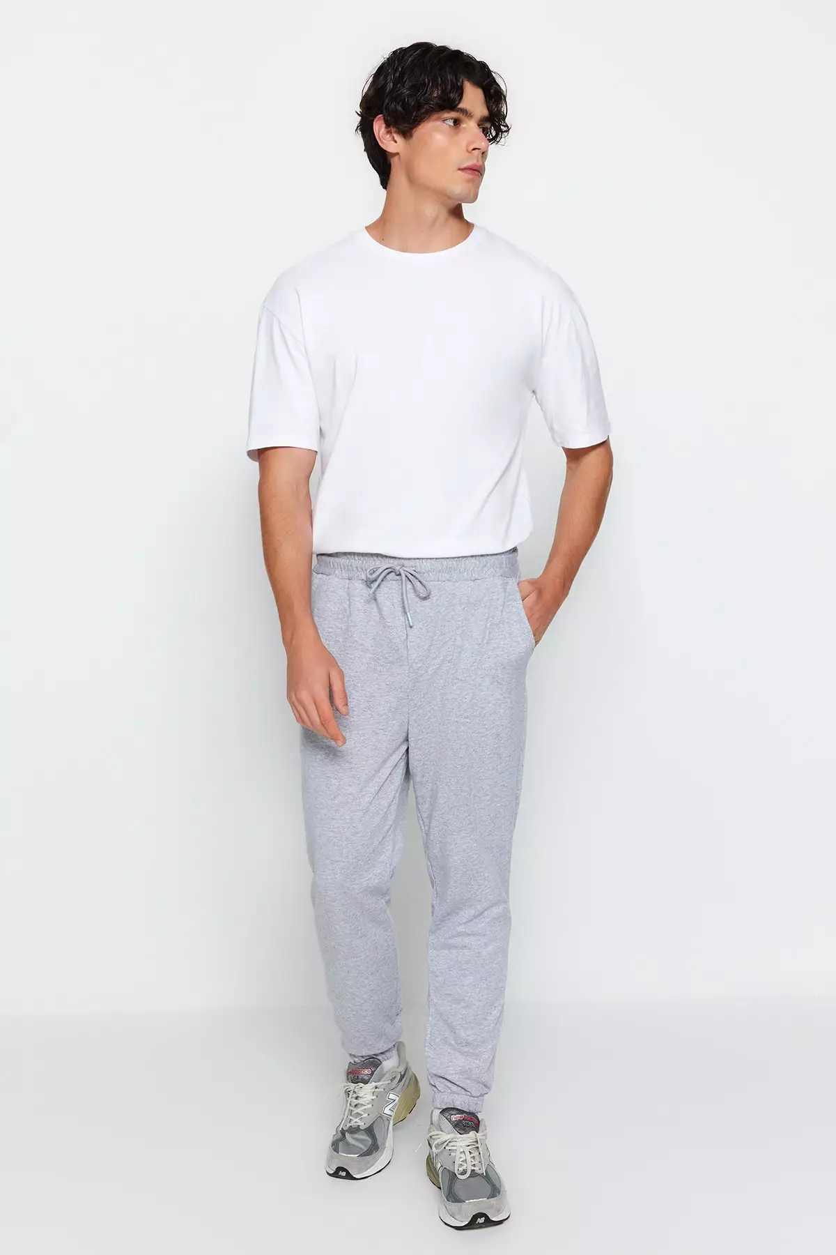 Men's Short Baggy Sweatpants in Grey