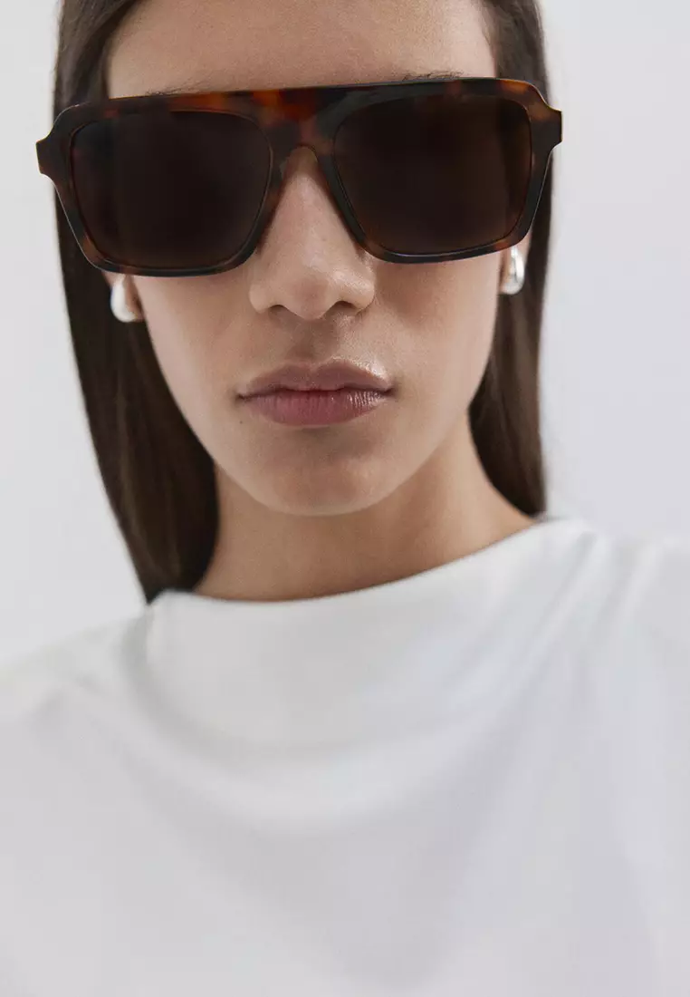 Peplum Shoulder Pad T-Shirt