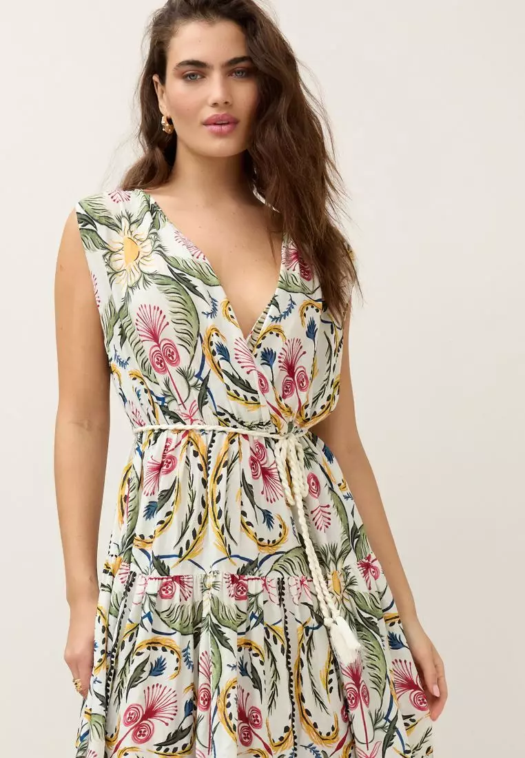 Sleeveless V-Neck Belted Maxi Dress