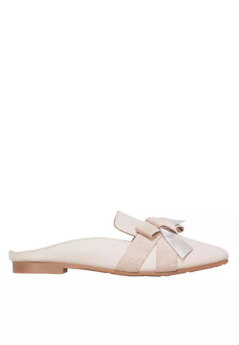 Discount on Twenty Eight Shoes  shoes - SKU: VANSA Strip Bow Flat Mules   VSW-CFS1