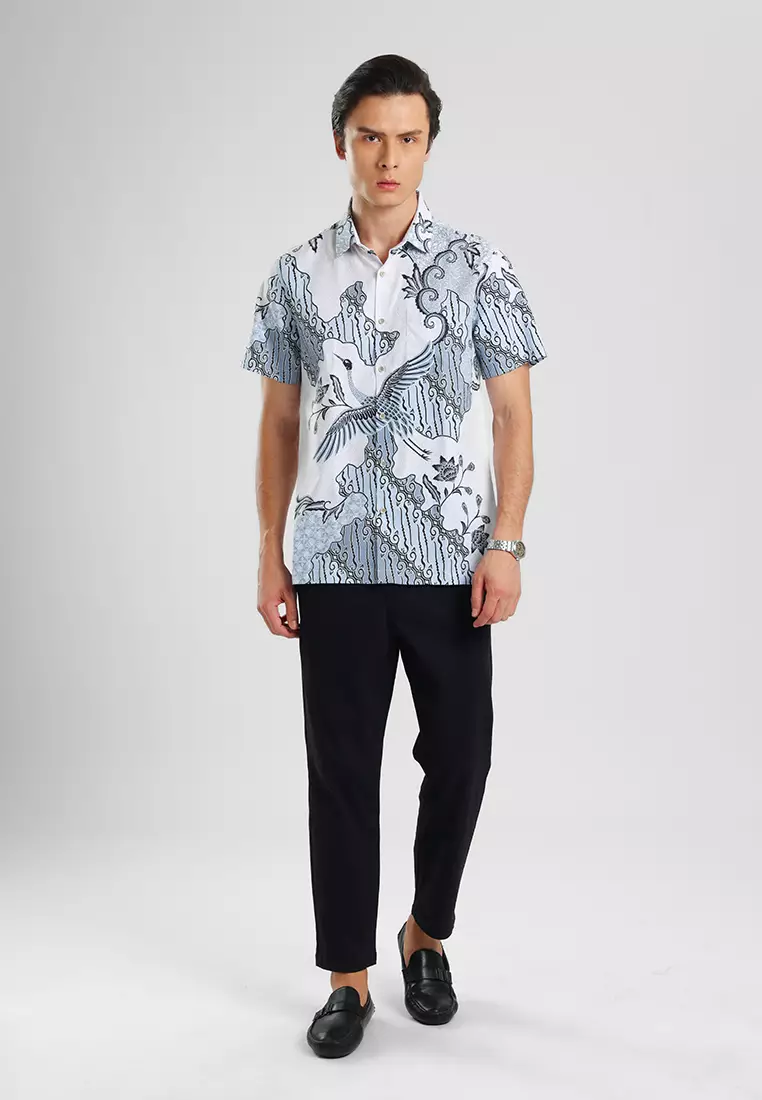 MANZONE - Kemeja Batik Lengan Pendek Pria Wanamarta Modern Fit - White Warna White