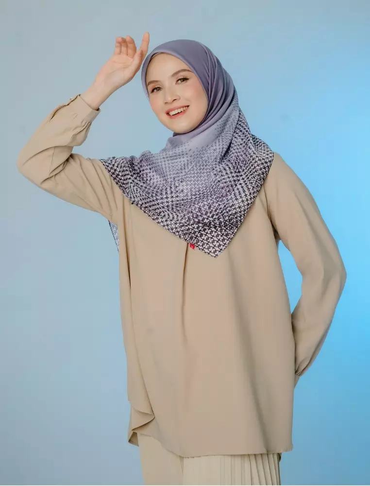 AUZORA Scarf Black - Kerudung Hijab Segiempat Motif With Pouch Ziplock - Bahan Poly Fine - Ukuran 110x110