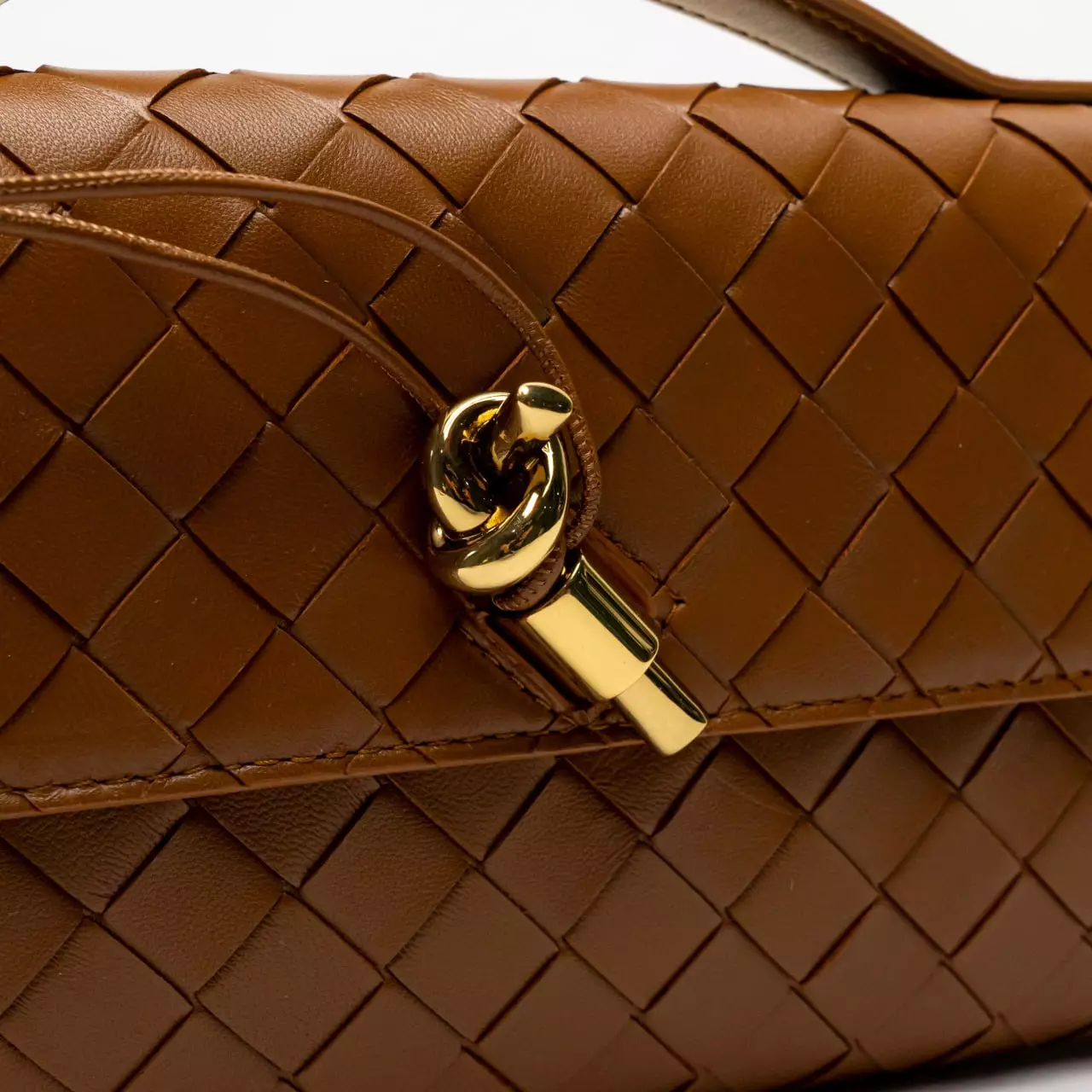 Andiamo Long Clutch With Handle Cognac