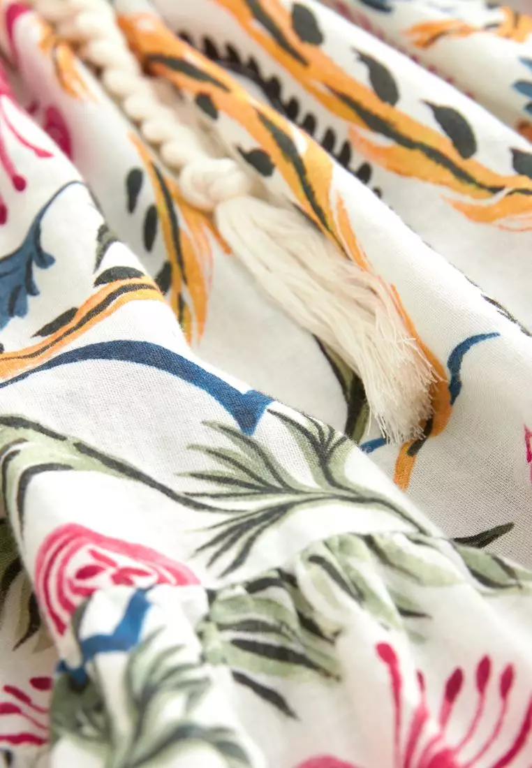 Sleeveless V-Neck Belted Maxi Dress