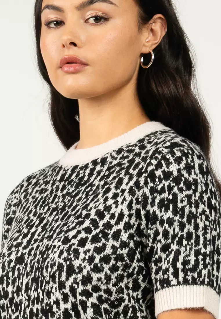 Half Sleeves Round Neck Sweater