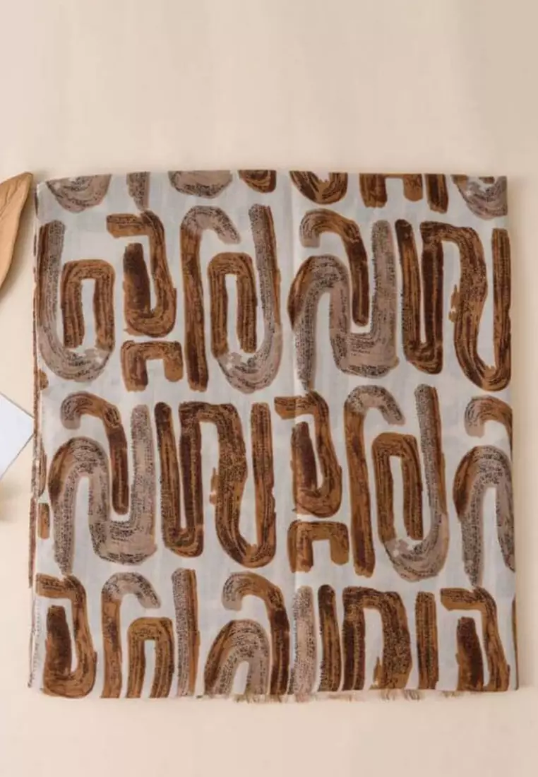 Aksesoris Syal Tebal Wanita Abstract Print Cashmere Shawl Off White