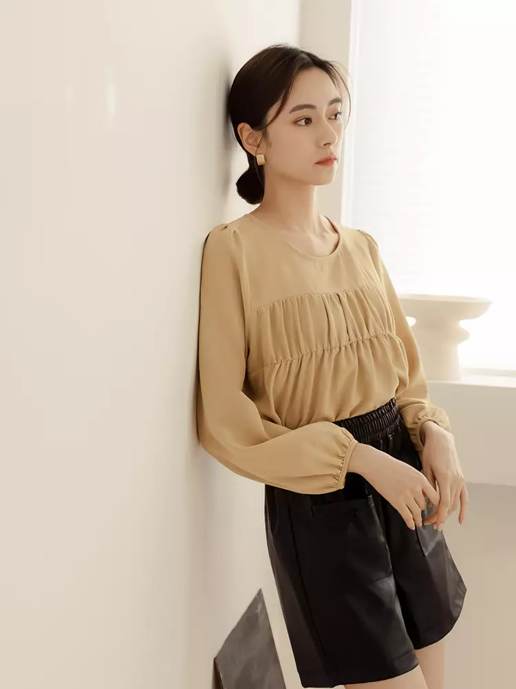 Wrinkle-resistant round neck pleated puff sleeve top [AB19141]