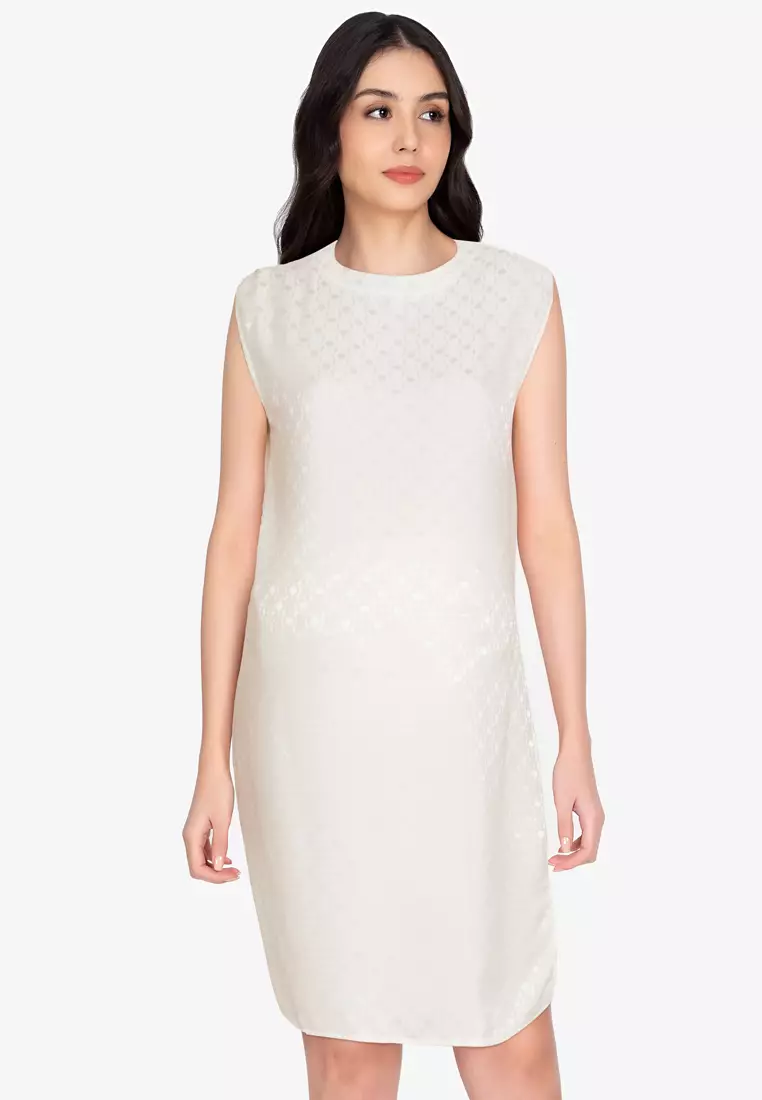 Close shop neck dress