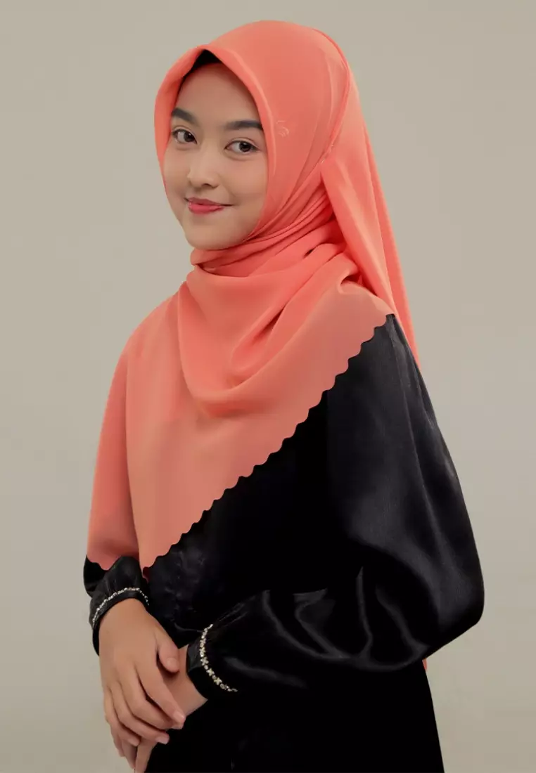 Rabbani - Kerudung Segiempat Zahira NK Aurion XL - Peach Orange