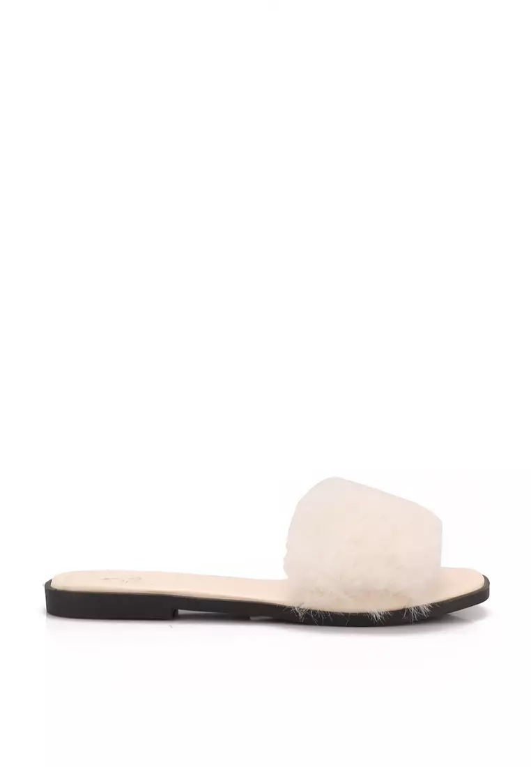 White faux hotsell fur sandals