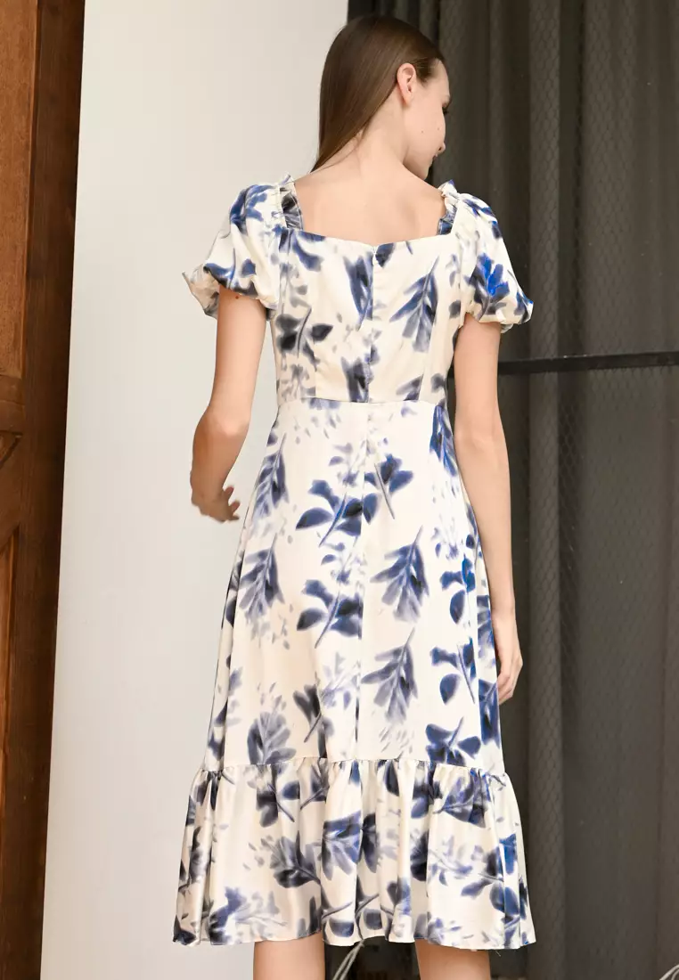 碎花泡泡袖连衣裙