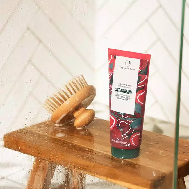 Strawberry Shower Scrub 200Ml