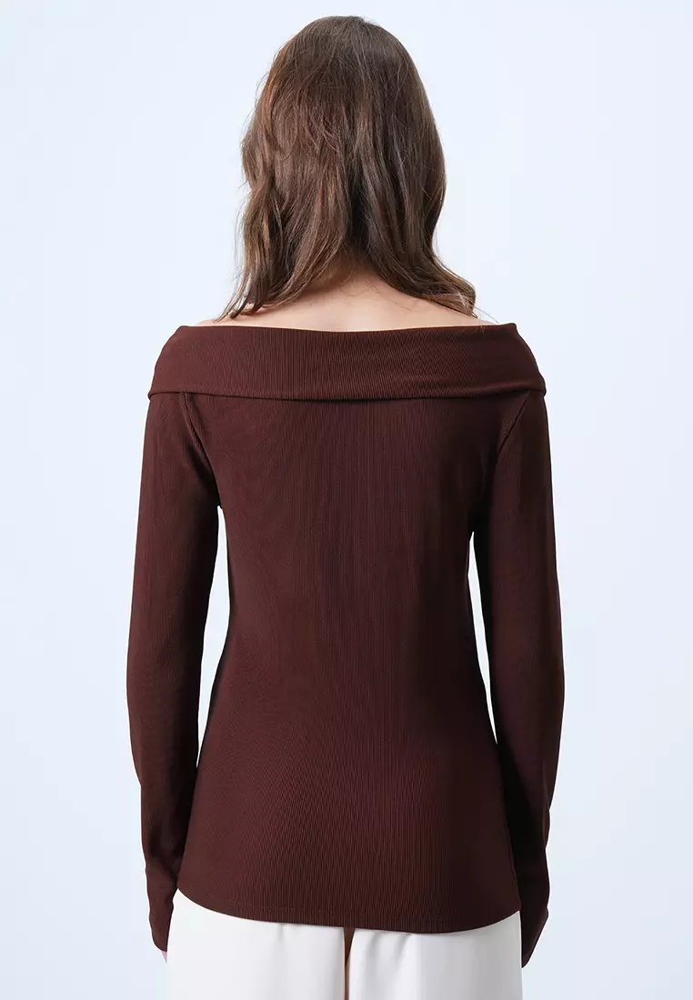 Wide Collar Blouse