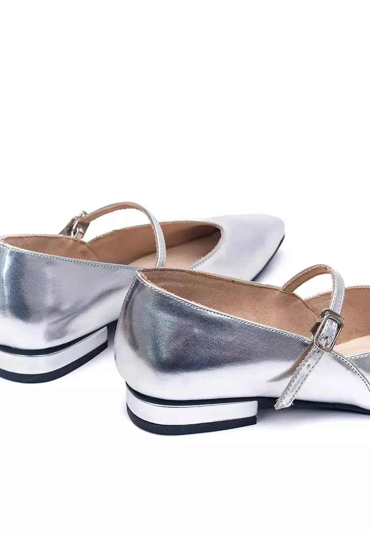 Jolie Flat Shoes in Silver