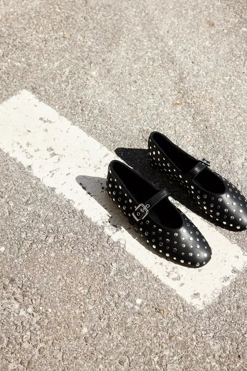 Discount on H&M  shoes - SKU: Studded Mary Jane ballet pumps