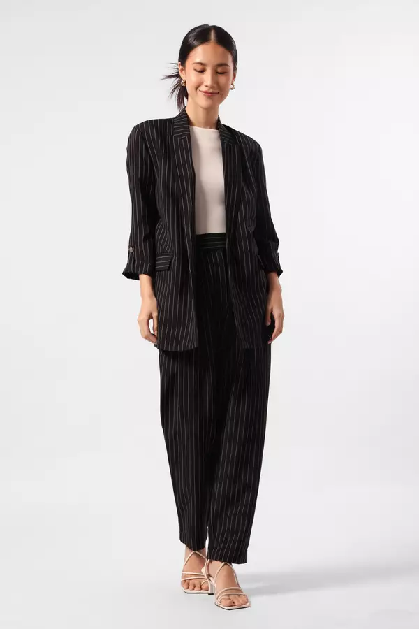 Minimal x Devina Putri - Neo - Stripes Blazer - Black Warna Black