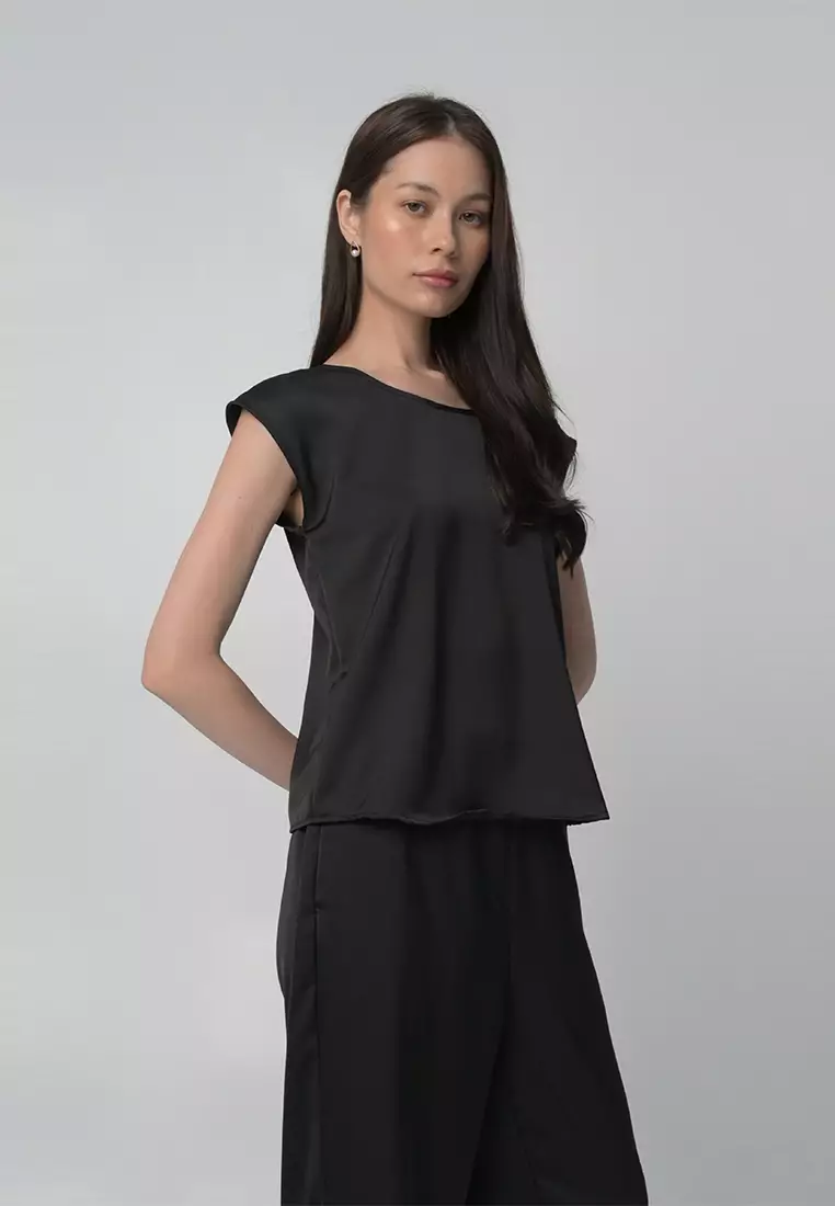 Auckley Sleeveless Top And Pants