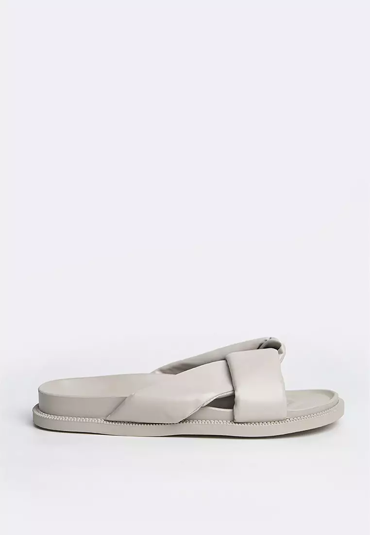 Buy Penshoppe Women's Smooth Leather Slip-On Sandals with Rubber