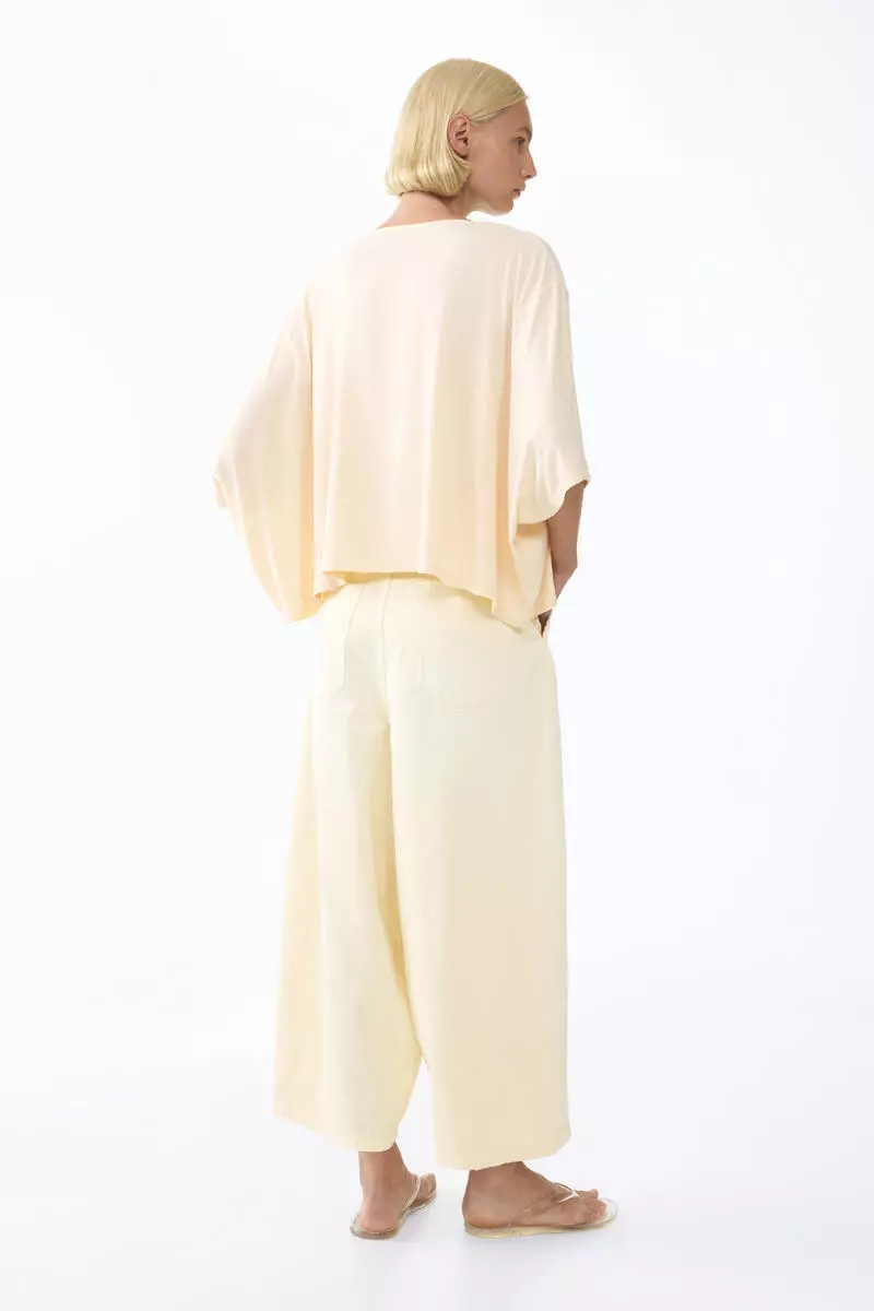 Batwing-sleeved top