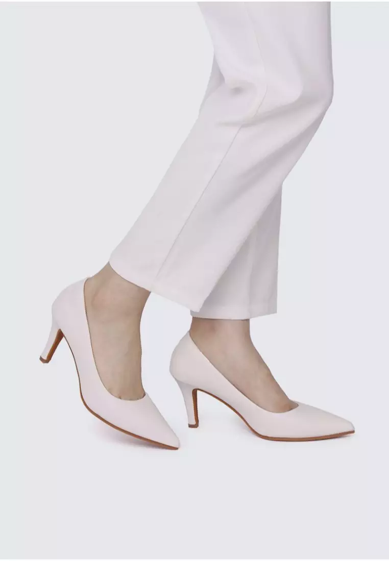 Ashley Comfy Pumps In Off White