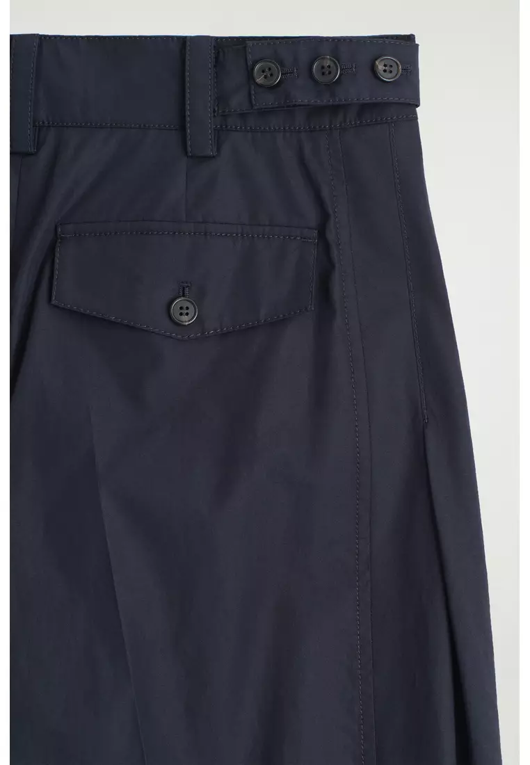 PLEATED COTTON BARREL-LEG TROUSERS