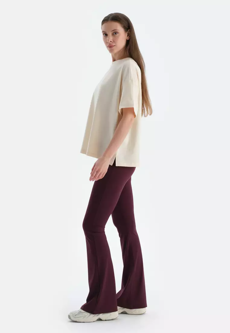 Off White T-Shirt, Crew Neck, Oversize, Short Sleeve Activewear for Women