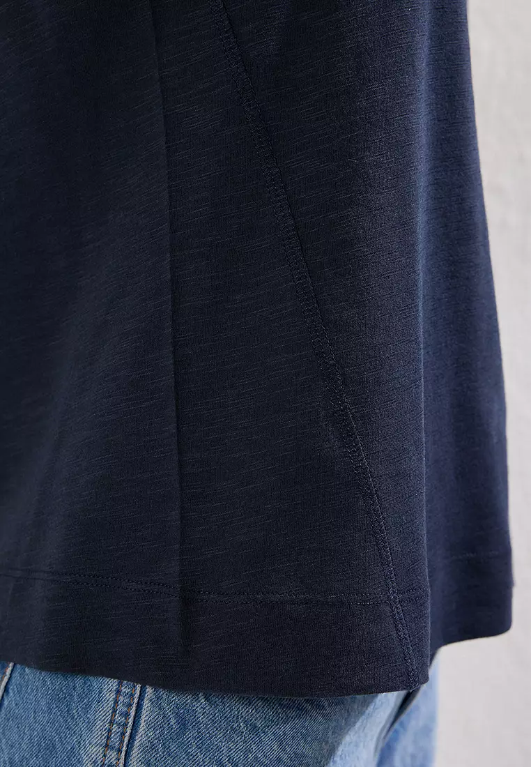 Navy Blue Sleeveless Regular/Normal Cut Knitted Undershirt