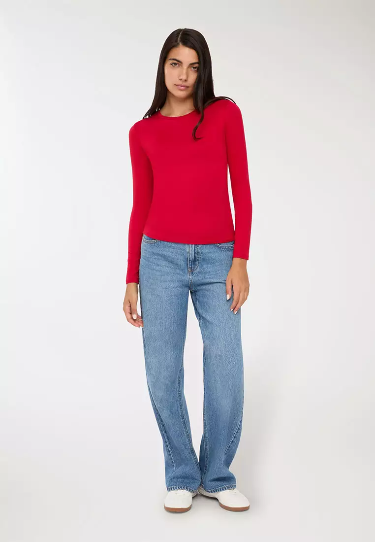 Woman Long-Sleeved T-Shirt