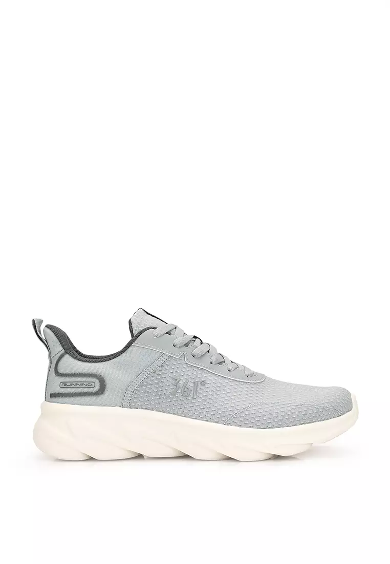 Go sports shoes top