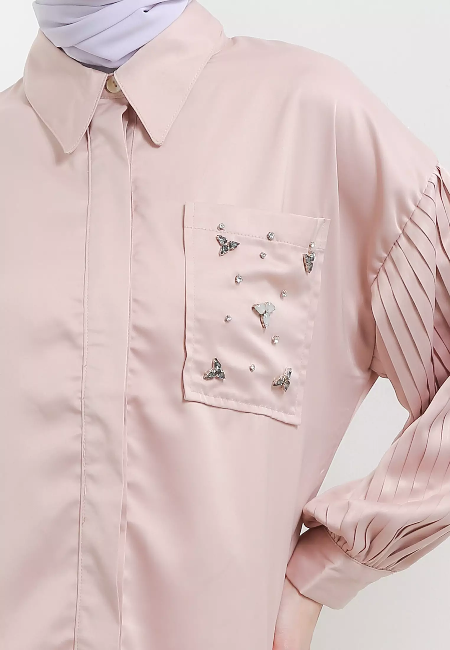 MFMW Killanara Atasan Blouse Cream Satin With Payet