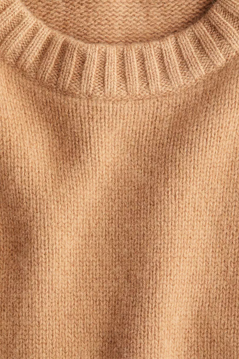 Cashmere-blend jumper