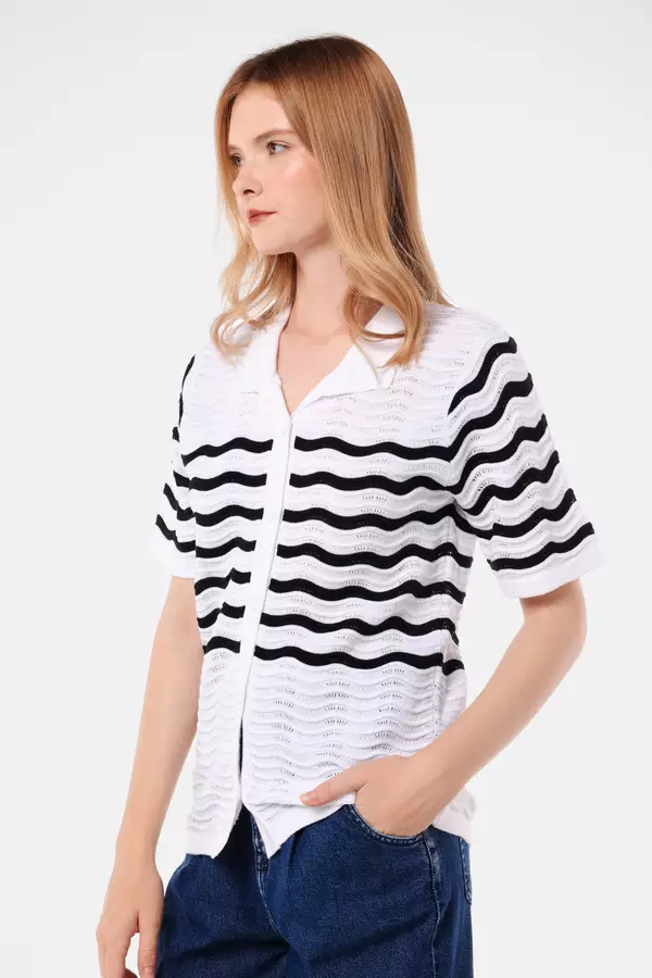 MINIMAL - Venna - Kemeja Rajut Motif Garis - White Colour White
