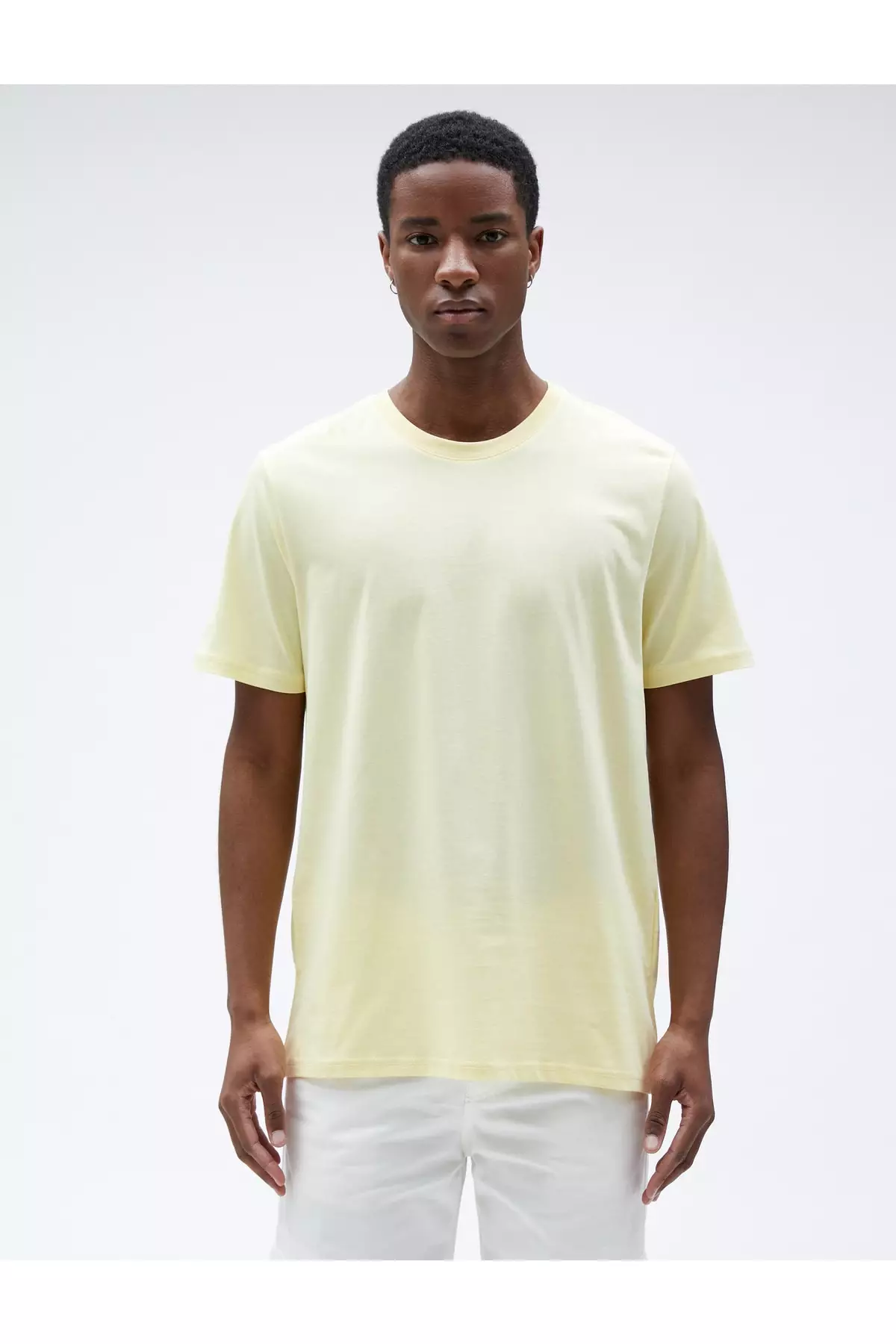 1.Buy Men's Yellow T-shirt Online