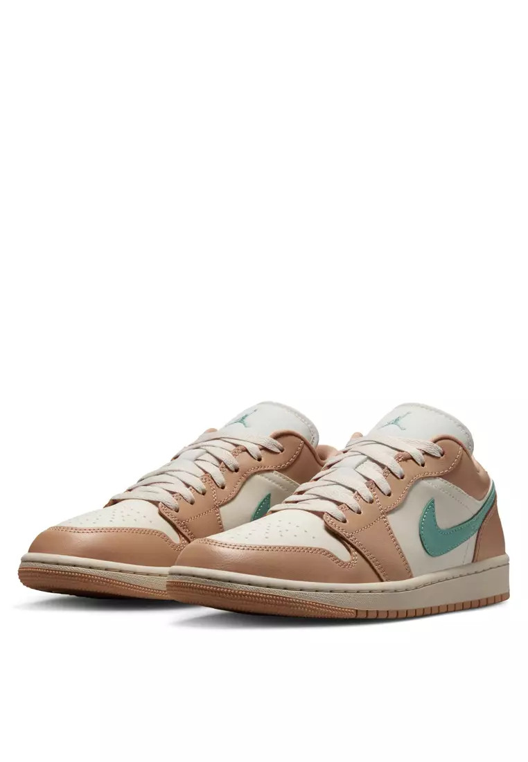 Air Jordan 1 Low Shoes