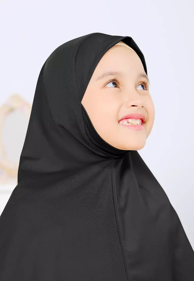 Cotton Bee - Jennaira Bergo Dagu | Hijab Instan Anak Non Pad - M
