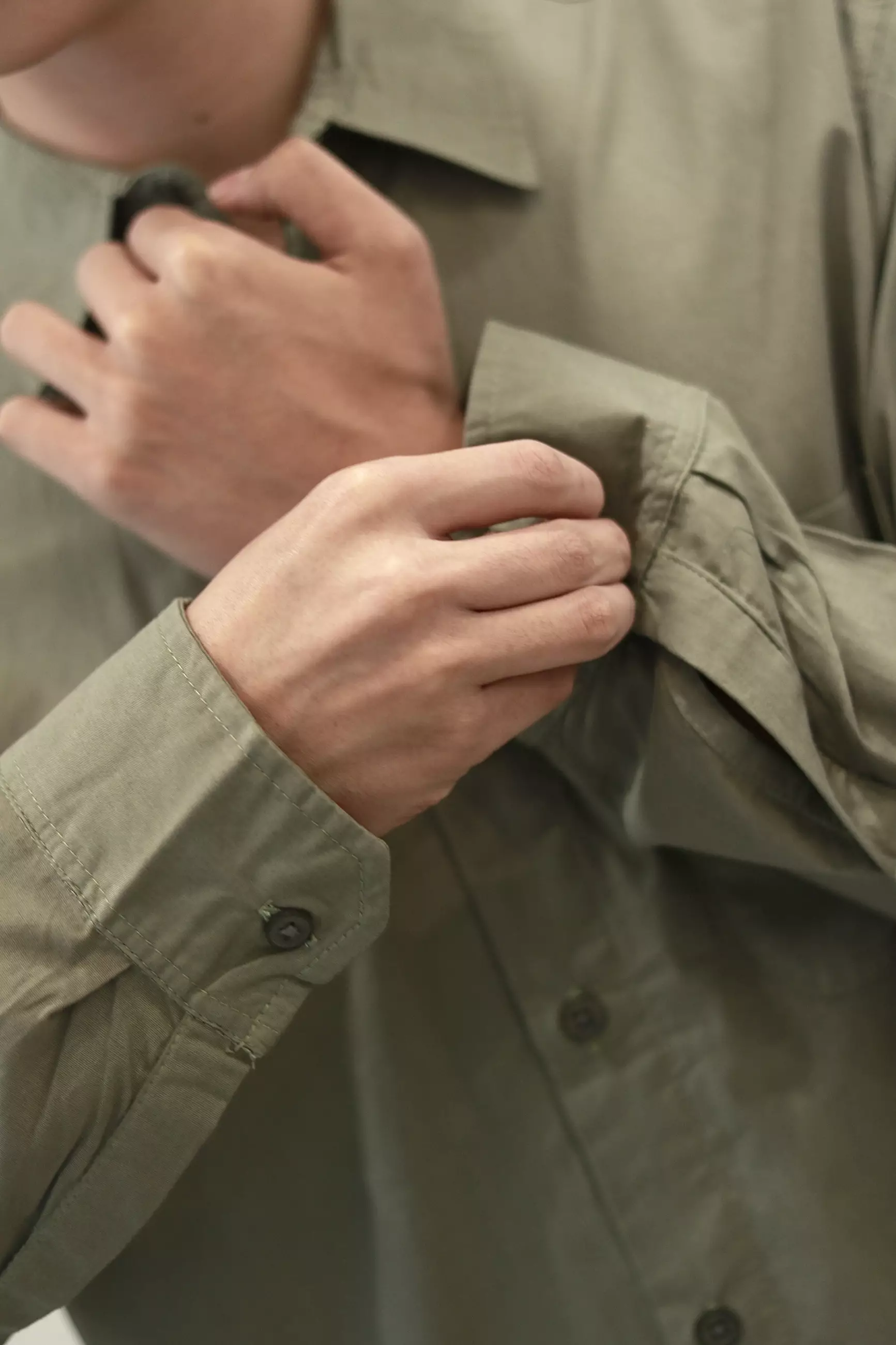 Kale Manley Green/ Kemeja Lengan Panjang