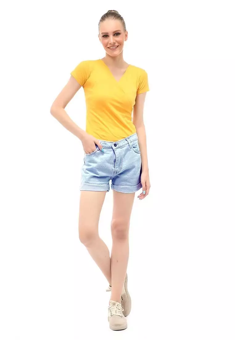 Radmila Hot Pants Wanita Aksen Lipat Regular Fit - Biru Muda