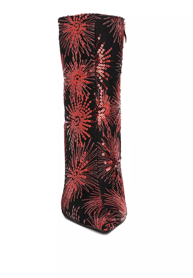 Sepatu bot stiletto berhias payet berwarna merah