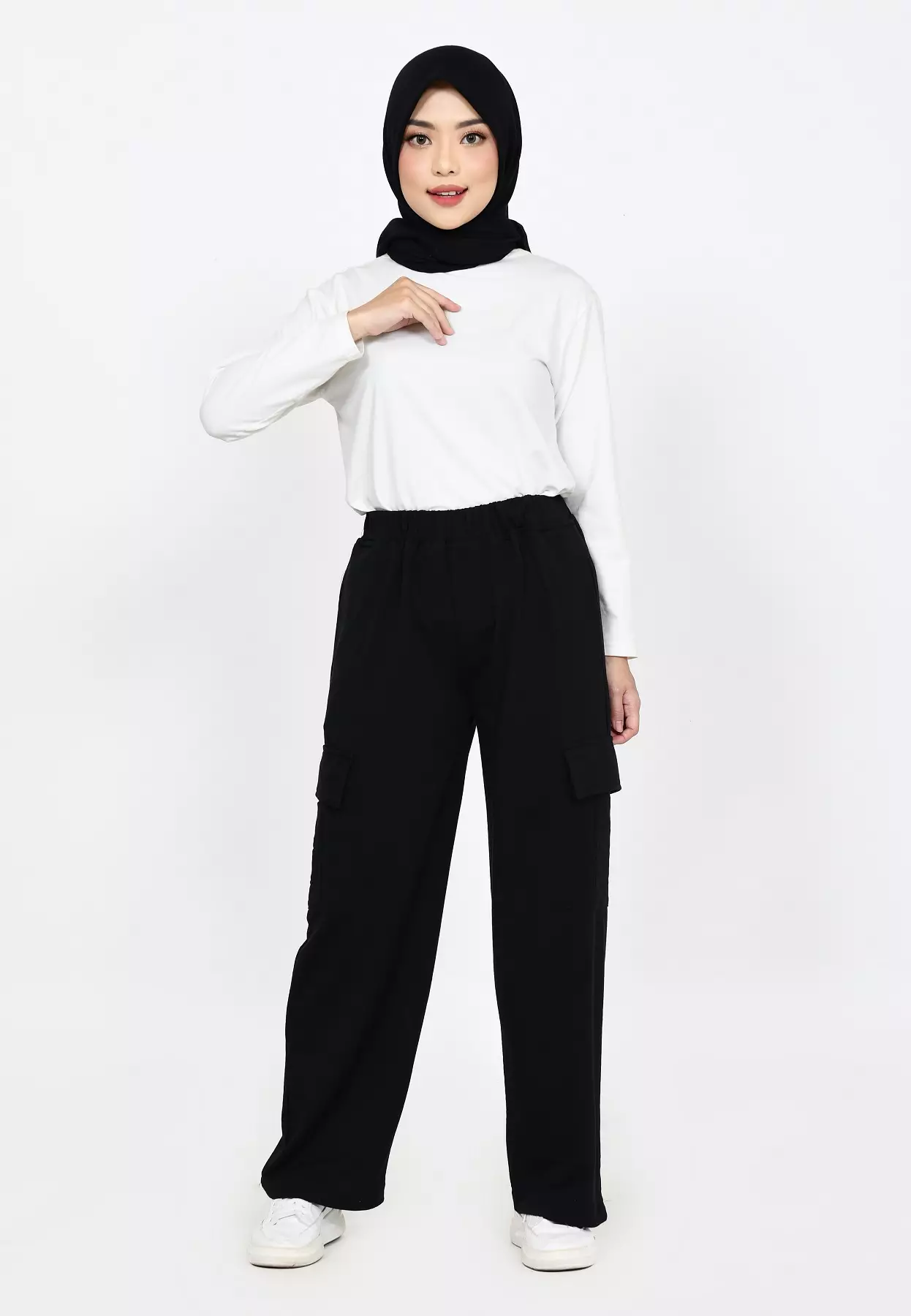 Kania Women Cargo Sweetpants [HITAM]