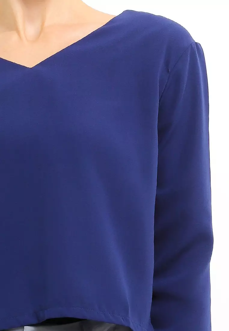 V-Neck Flowey Long Sleeve Blouse