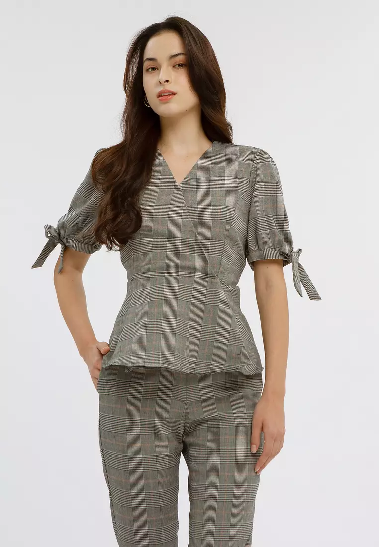 Minimal Shello Blouse Black Blush