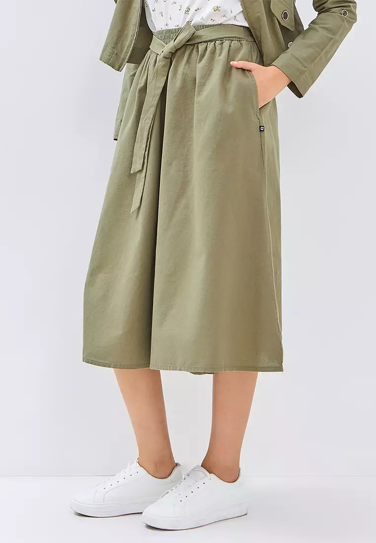 C2 Trieka Green Wide Culotte Pants Wanita