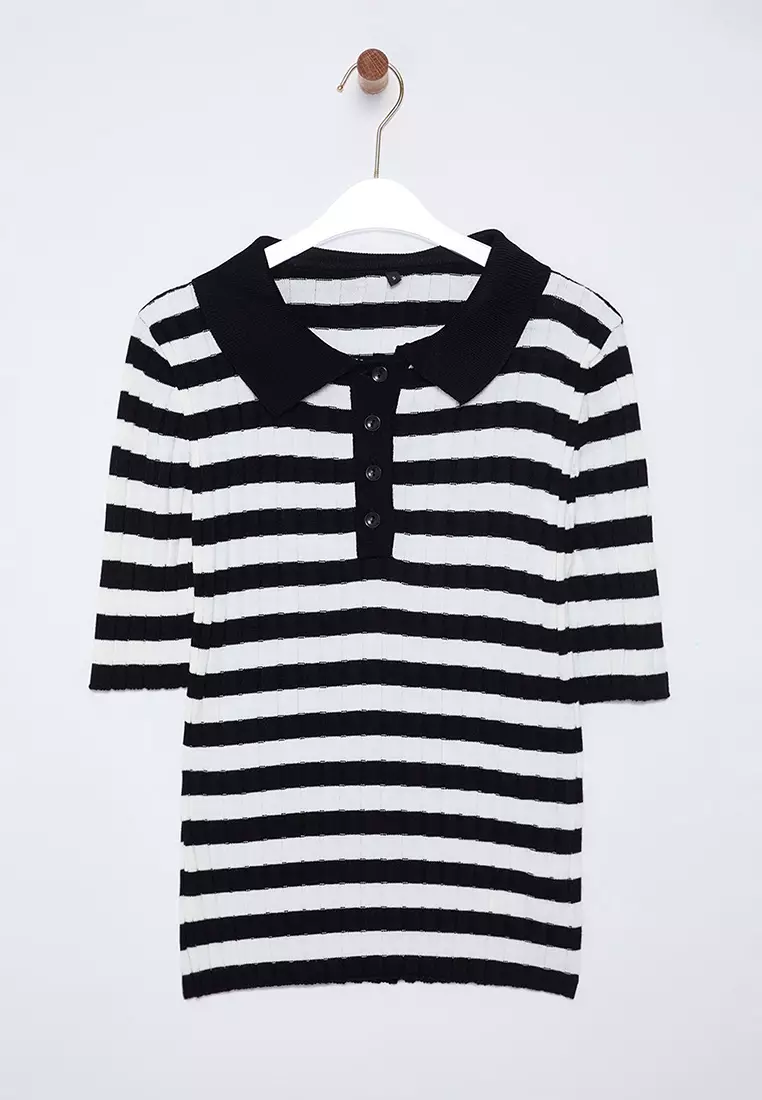 Straight Short Slim Blouse