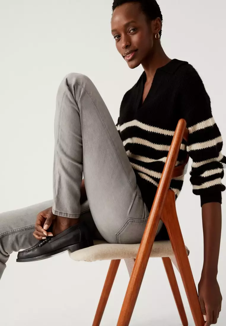 Sienna Straight Leg Jeans with Stretch