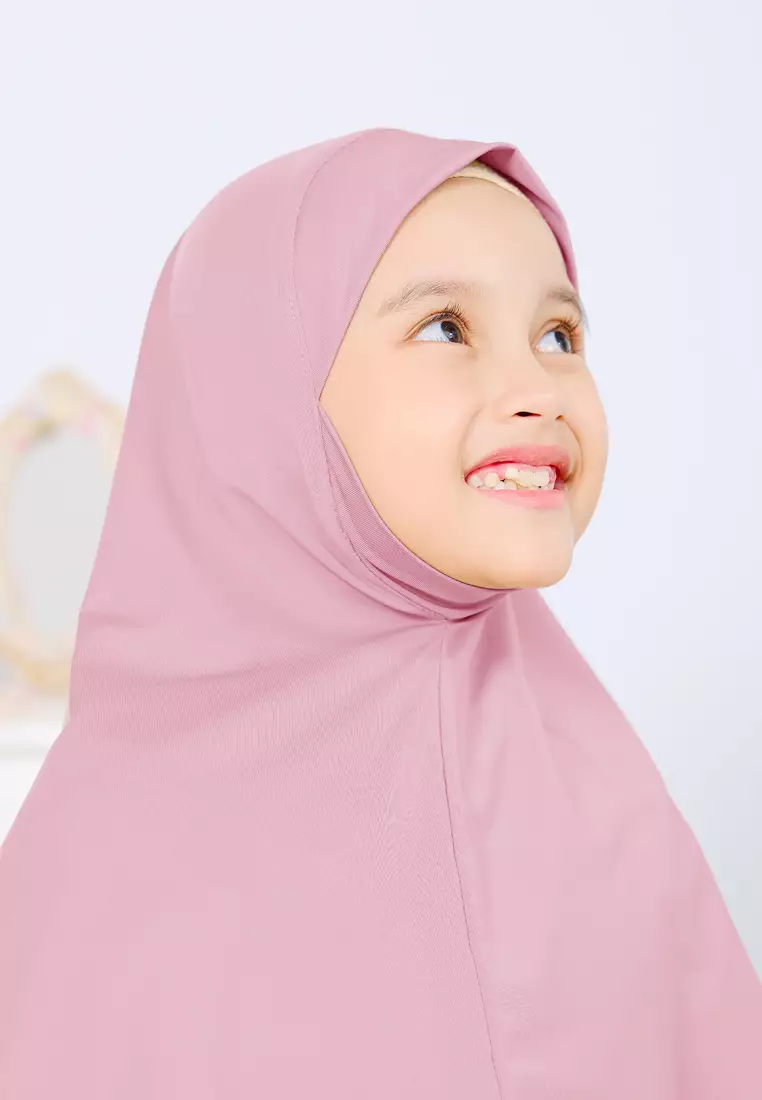 Cotton Bee - Jennaira Bergo Dagu | Hijab Instan Anak Non Pad - L