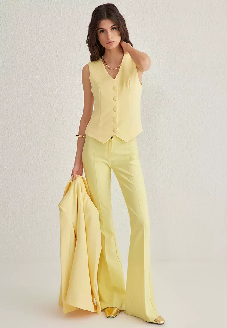 Yellow Fitted Buttoned Crop Woven Vest