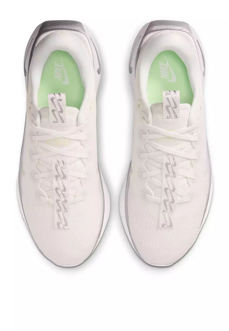 Motiva Walking Shoes