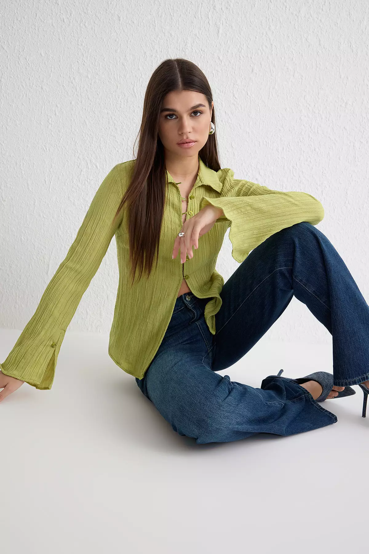 Khaki Textured Fitted Waist Woven Shirt TWOSS24GO00002