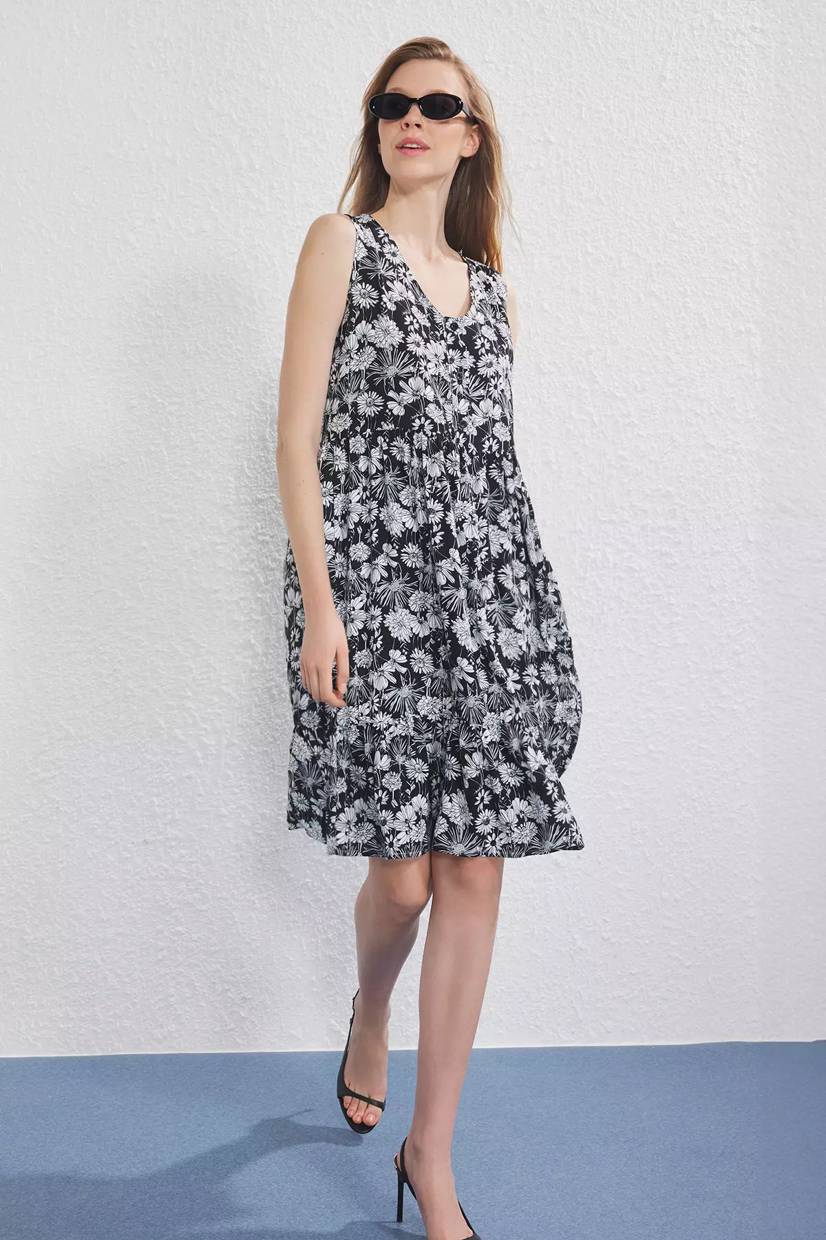 Black Floral Midi Woven Dress TWOSS25EL00767